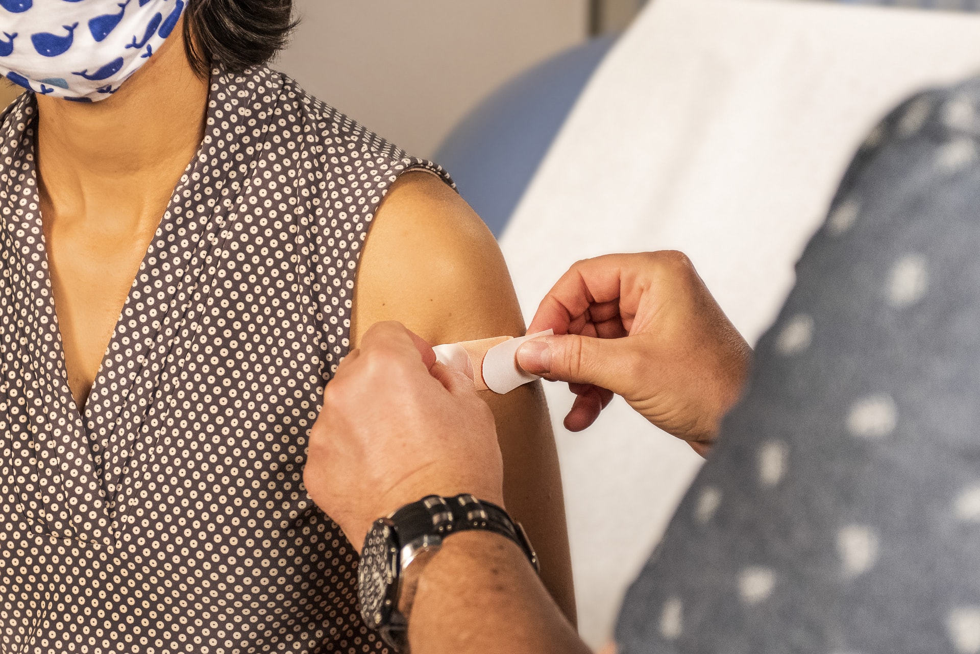 Obbligo vaccinale anti SARS-CoV-2: prenotazioni ultracinquantenni