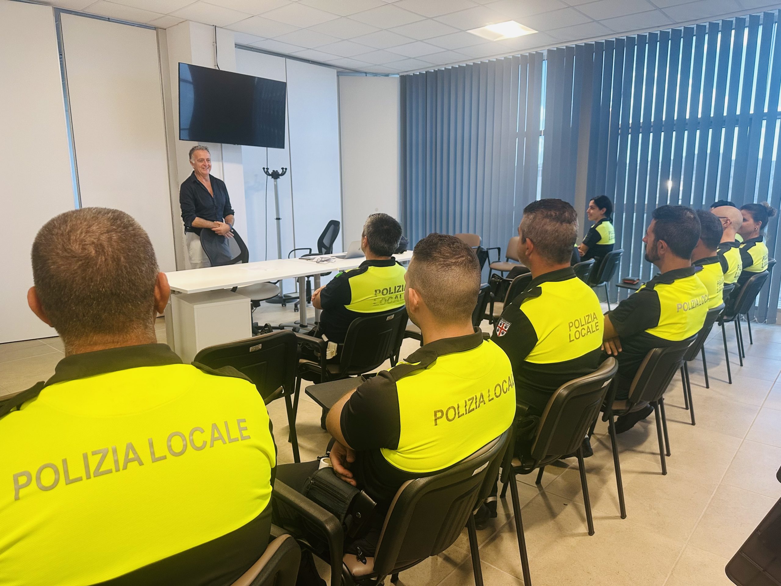 Supporto della Asl alla Polizia Locale: taser e riduzione del rischio Supporto della Asl alla Polizia Locale: taser e riduzione del rischio